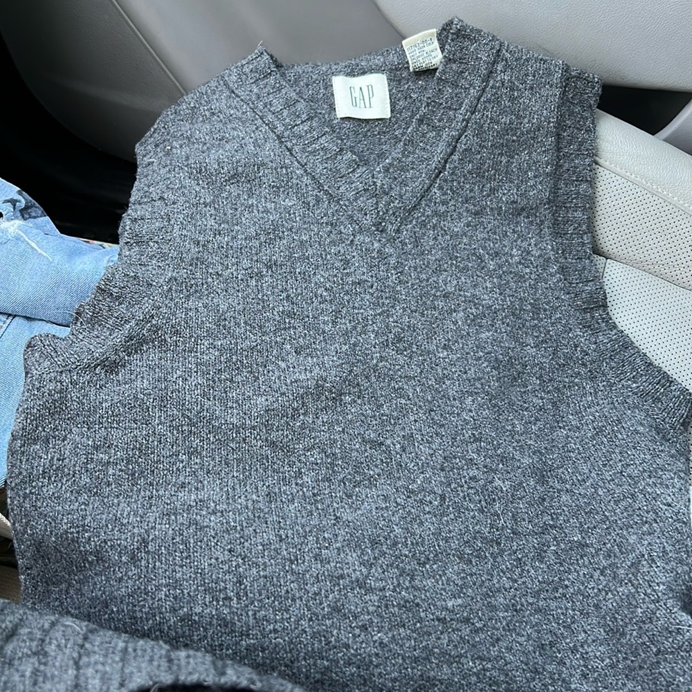 Vintage gap vest sweater